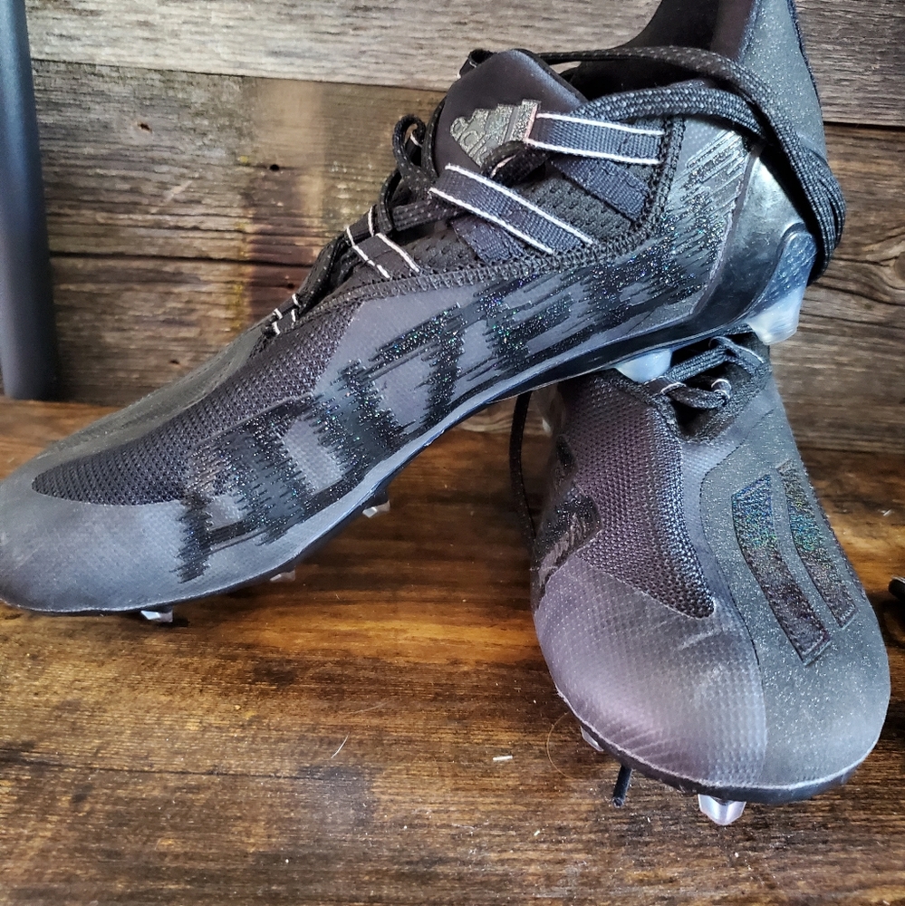 Size 10 football cleats nearly new Adidas